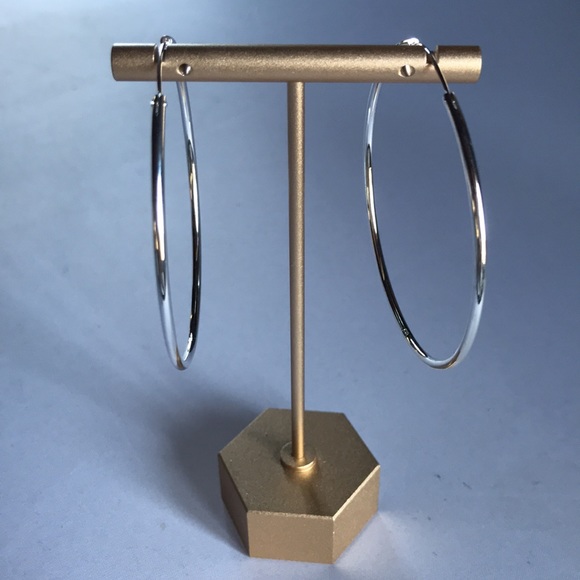 New! Silver Plated Hoop Earrings - Picture 10 of 16